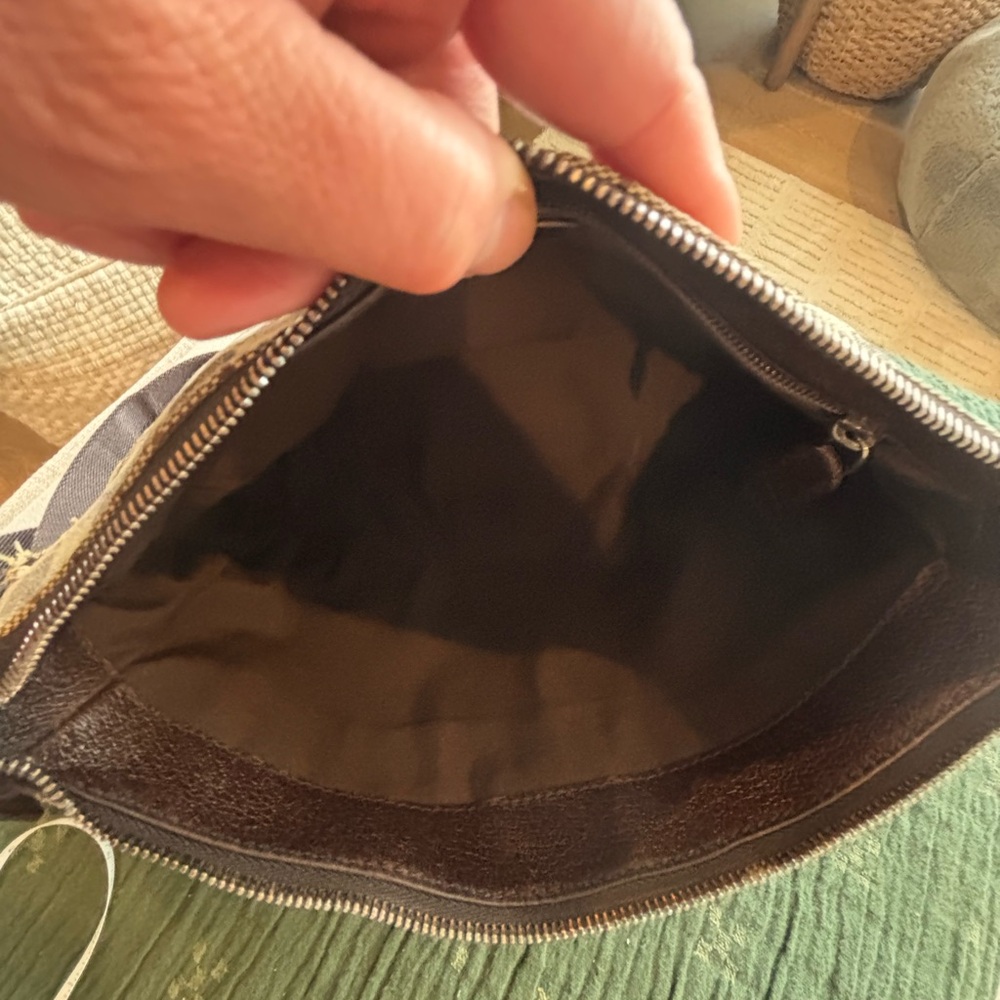 Gucci Tan and Brown Monogram Bag 234 - Picture 6 of 16